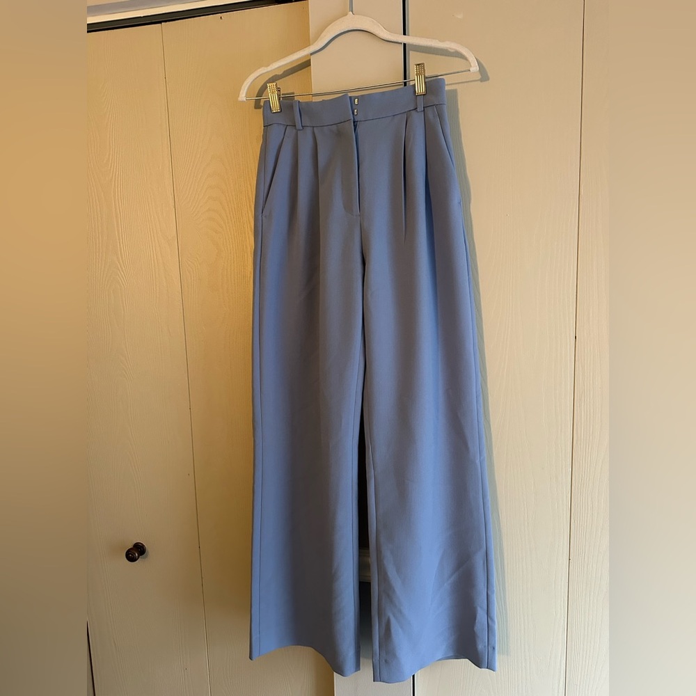 Abercrombie High-Waist Wide Leg Trousers in Dusty Blue. Size 24